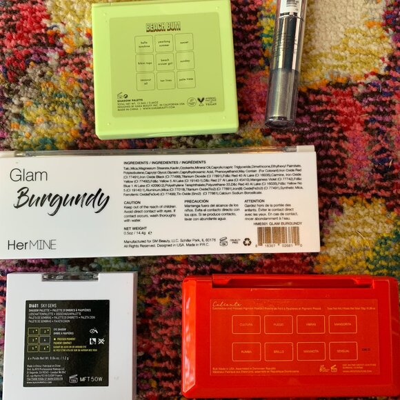 Assorted eyeshadows - Picture 2 of 6